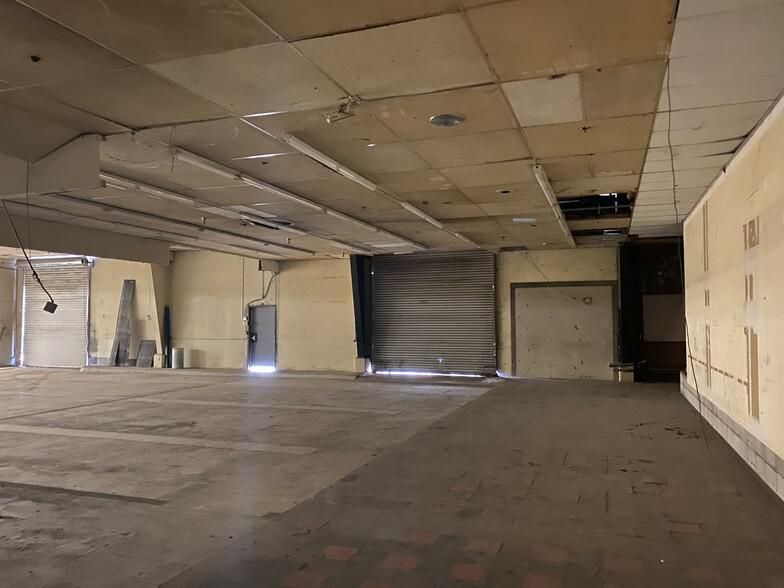 Flex Space - Warehouse - Shop 175 E 20th St photo 4