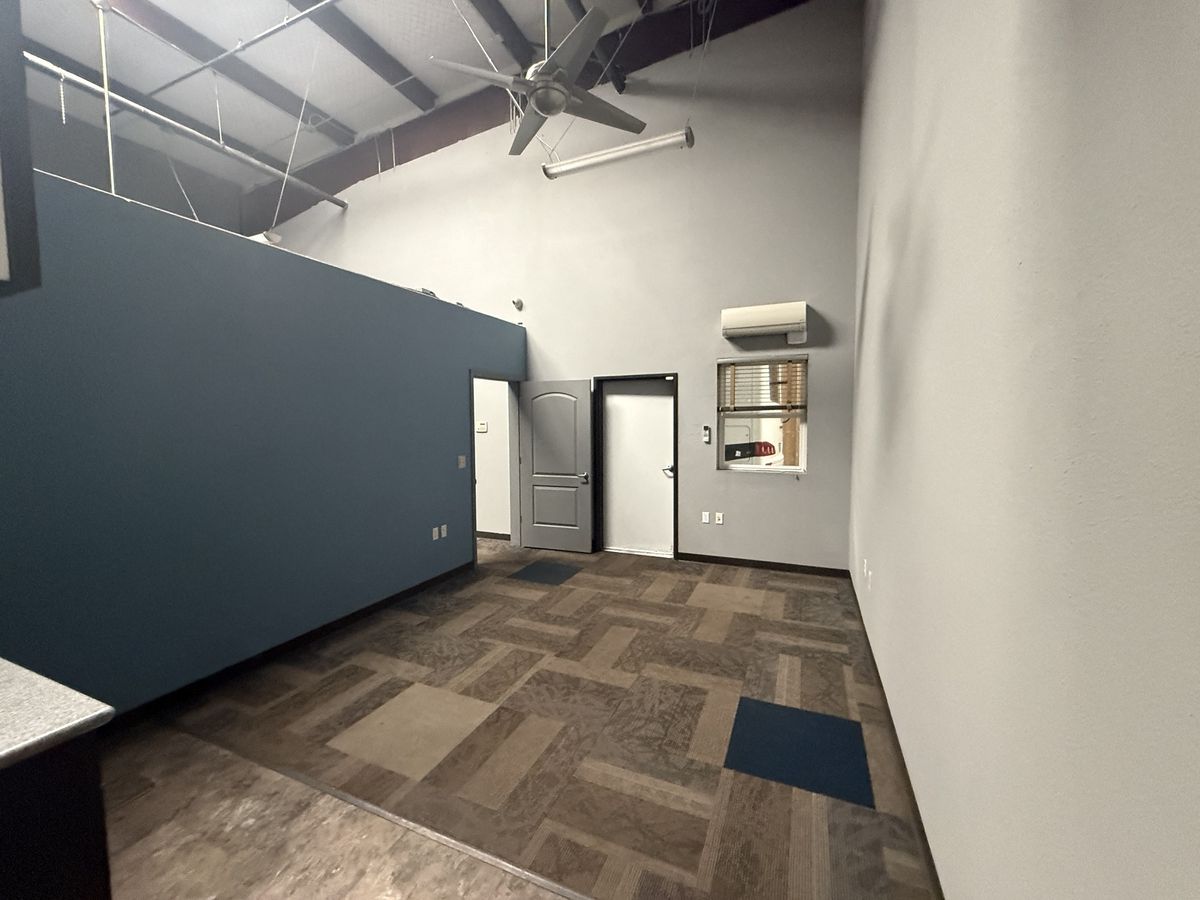 2486 Progress Drive photo 4