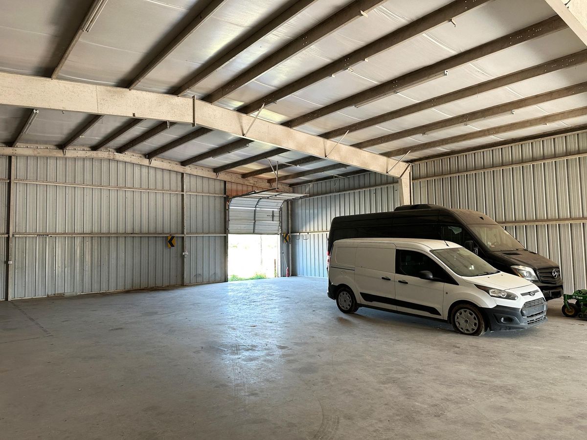 2118 Vo Tech Dr photo 2