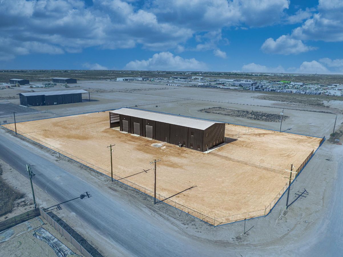 Newly Constructed Industrial Facility w/ Wash-Bay photo 4