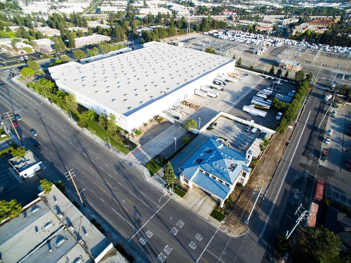 Cross Dock/Distribution Facility photo 1