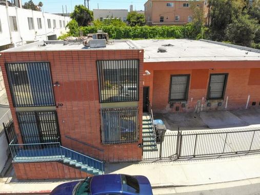 410-420 E Beach Ave