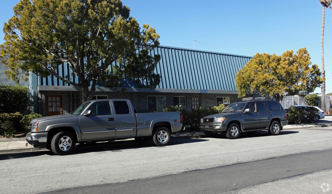 Flex Property for Lease photo 3