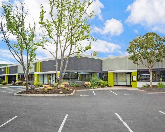 Clipper Court Commerce Center - Buildings 3 & 4