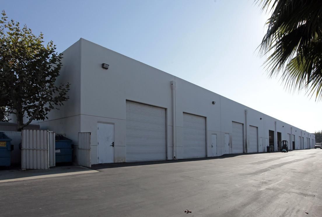 Lambert Commerce Center photo 3