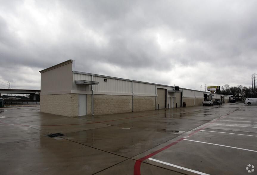 Beltway 249 Business Center 15825 State Highway 249 photo 3