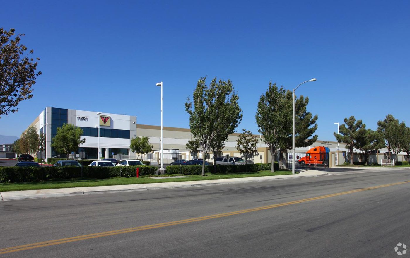 Industrial Property For Lease photo 1