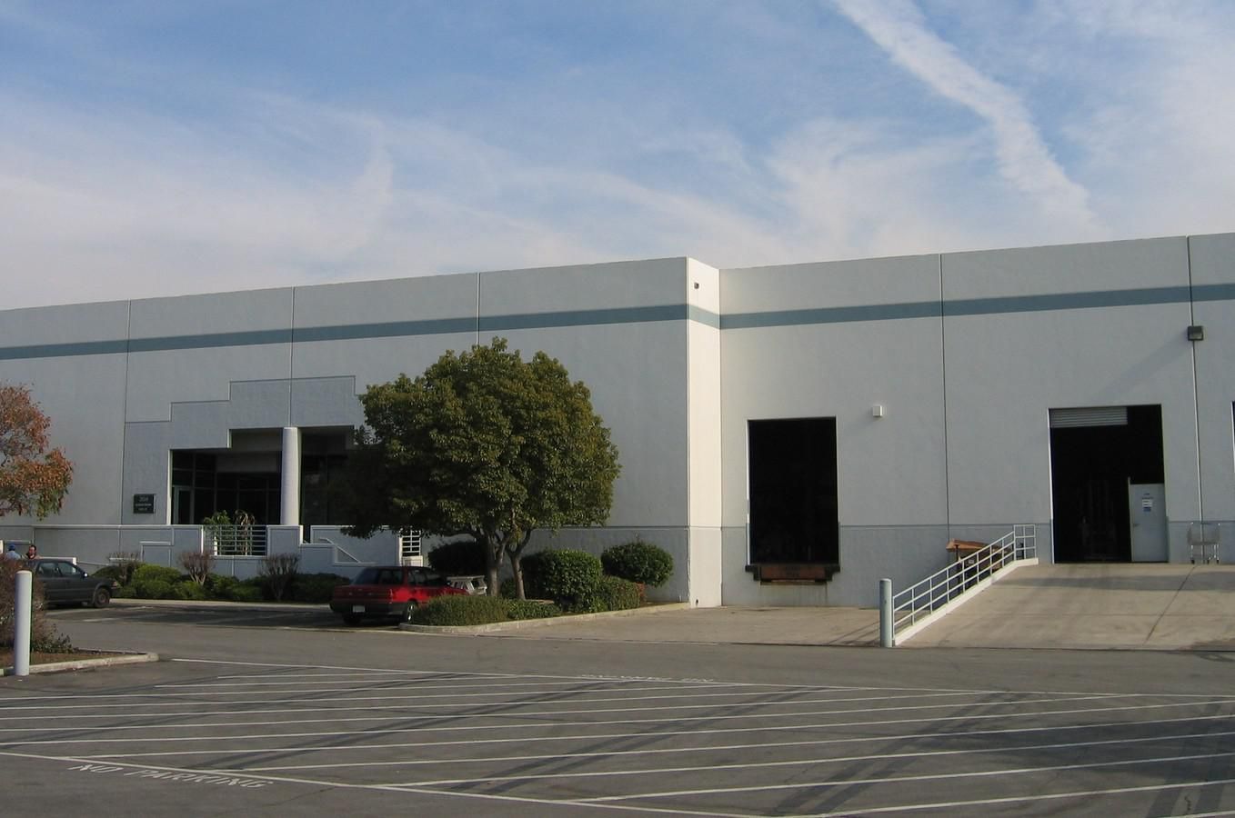 Bldg B photo 4