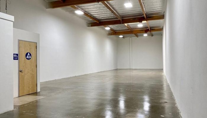 Warehouse Space for Rent at 18320-18330 Oxnard St Tarzana, CA 91356 - #1