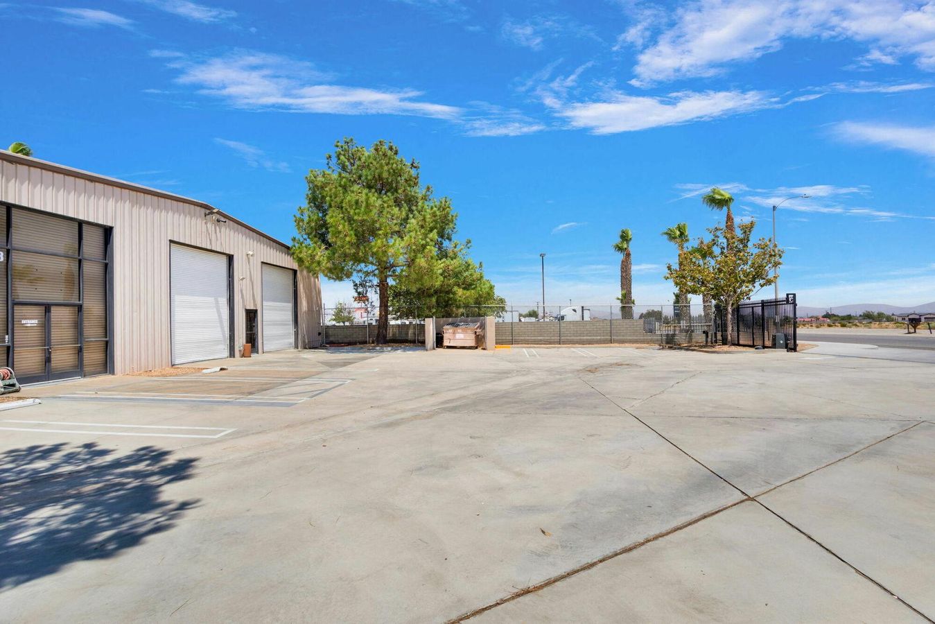 11768 Mariposa Rd. photo 4