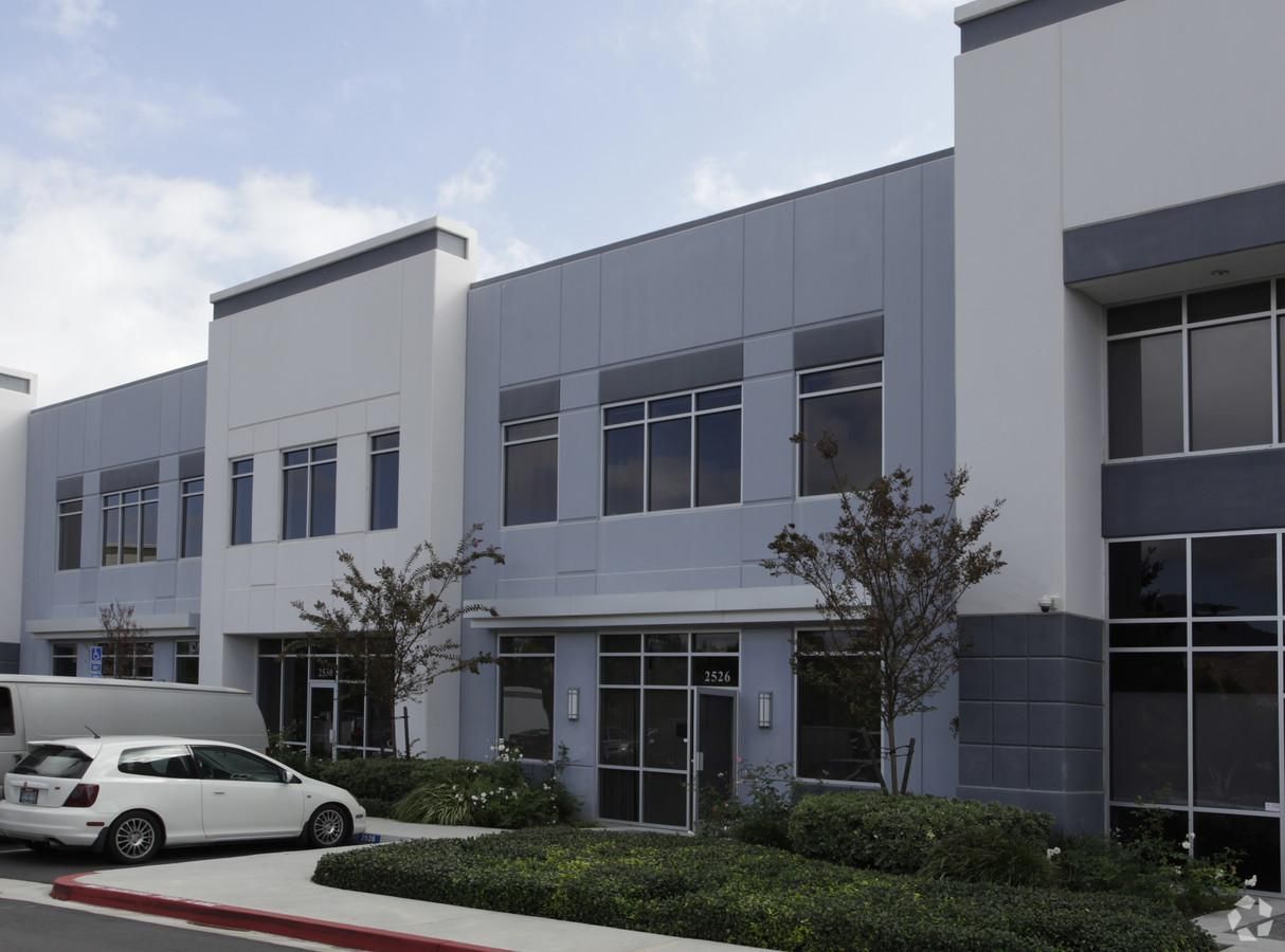 Venture Commerce Center photo 2