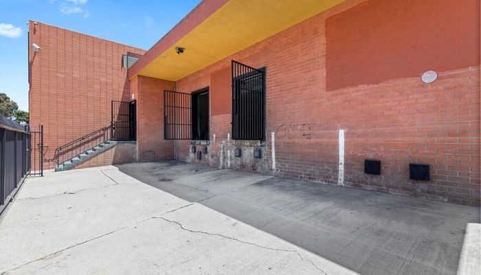 Warehouse Space for Rent at 410-420 E Beach Ave Inglewood, CA 90302 - #23