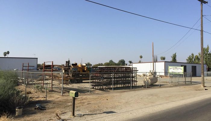 Warehouse Space for Sale at 81 W Gibbons Ave Porterville, CA 93257 - #13