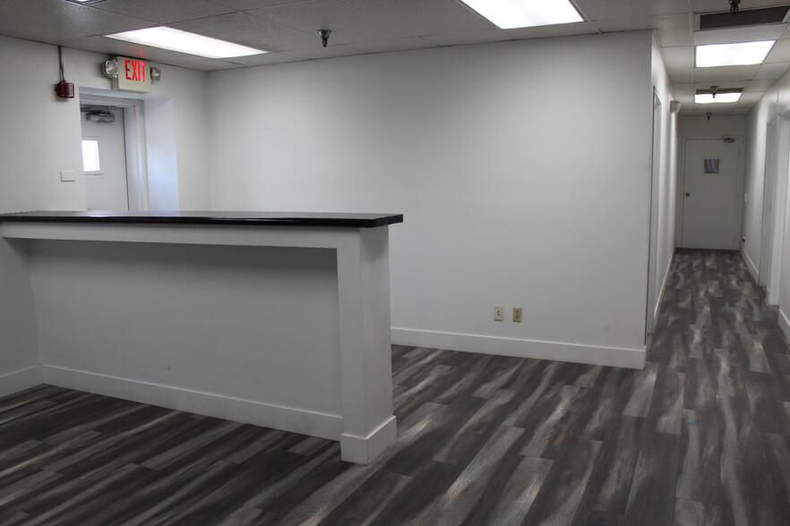 Bldg-6 2901 S Highland Dr photo 2
