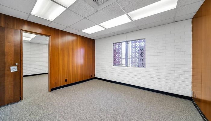 Warehouse Space for Rent at 14208 Towne Ave Los Angeles, CA 90061 - #8