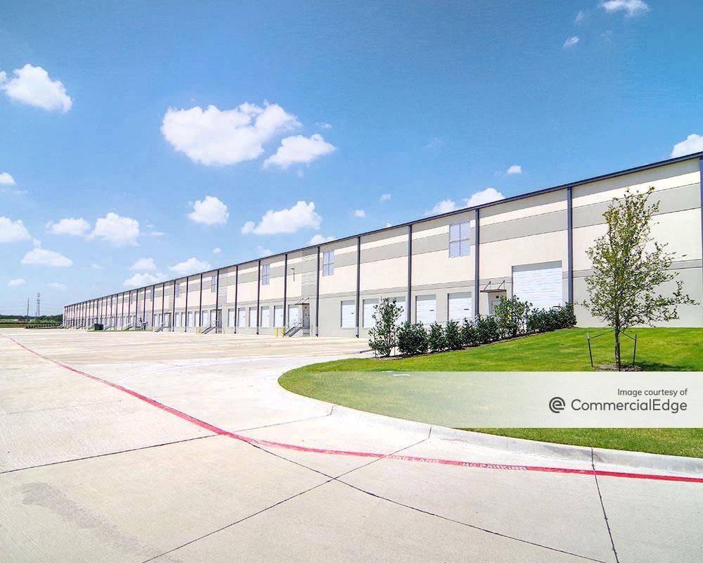 Core5 Logistics Center at McKinney - Building B photo 3