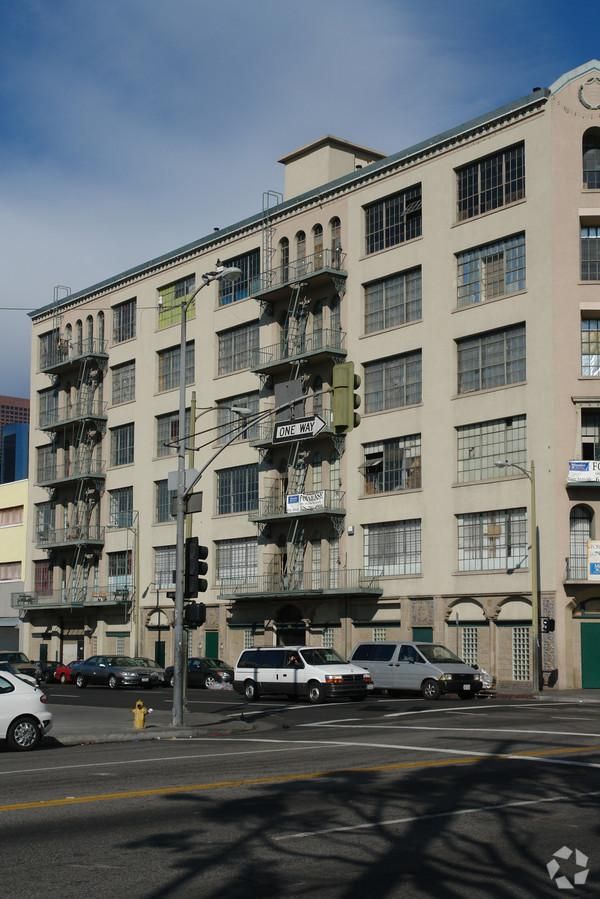 6th & San Pedro photo 2