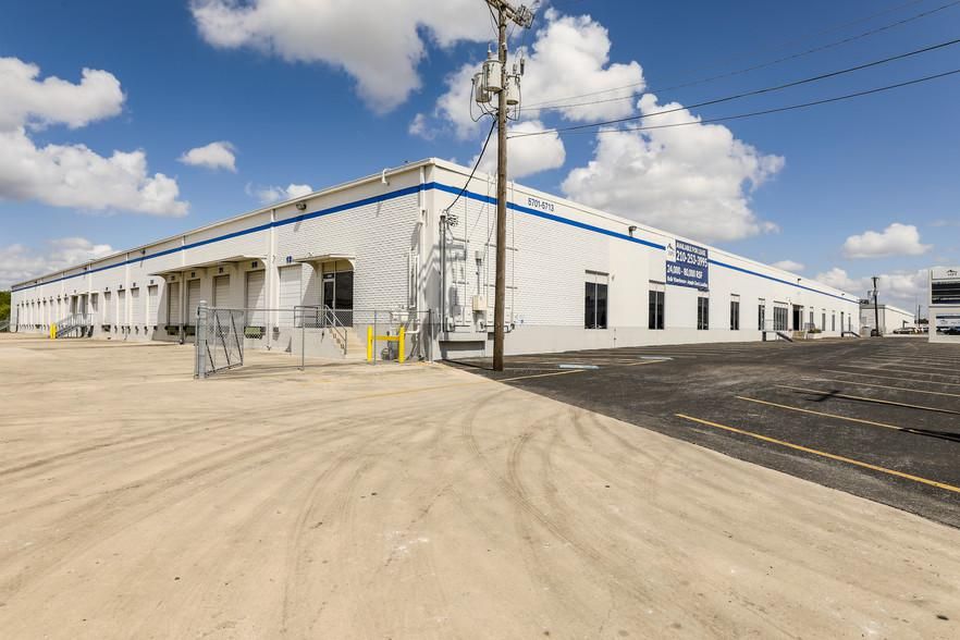 Rittiman East Building 8 5701-5713 Business Park photo 3