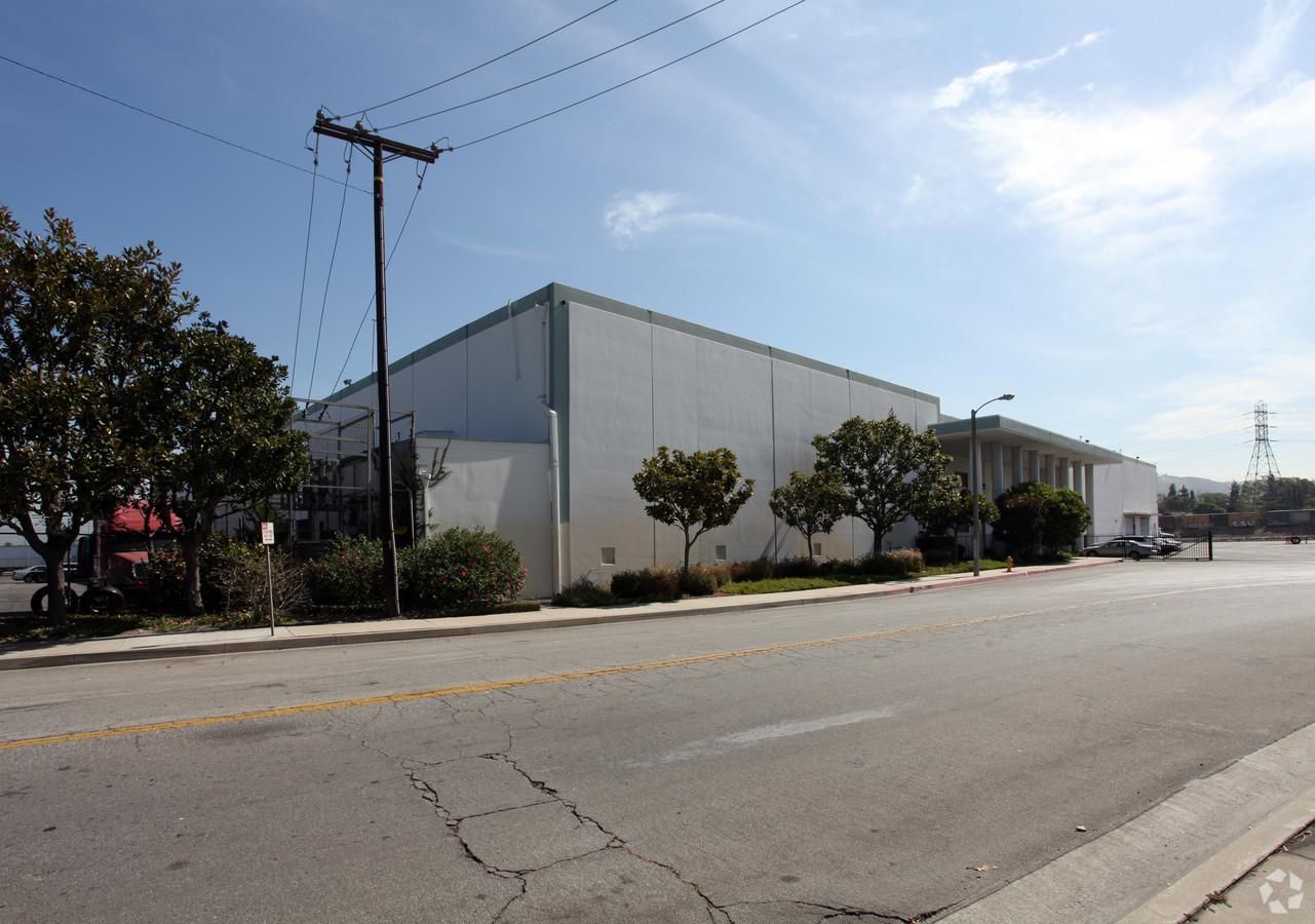 Industrial Property For Lease photo 1