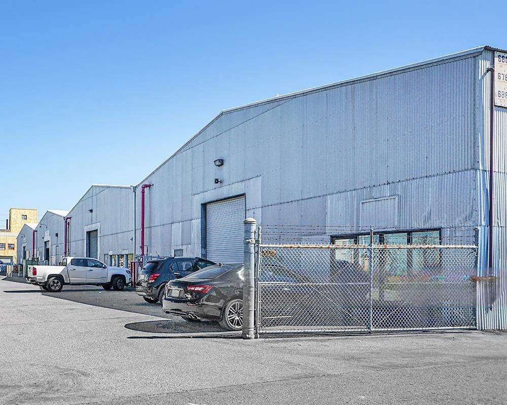 660-696 Walsh Avenue photo 4