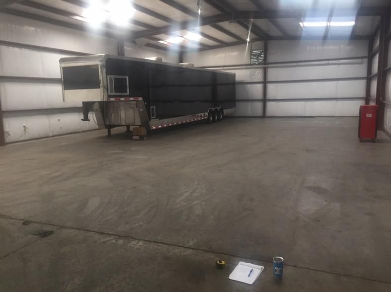 4620 W Highway 290 photo 3