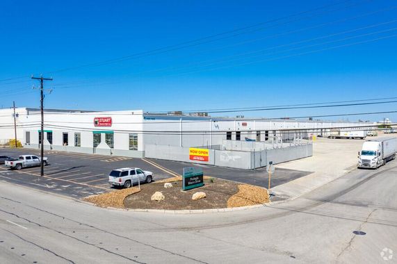 Macro Distribution Center 4501-4525 Macro