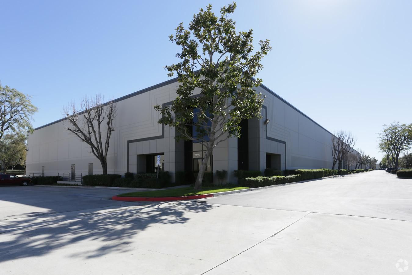 Bldg C photo 2
