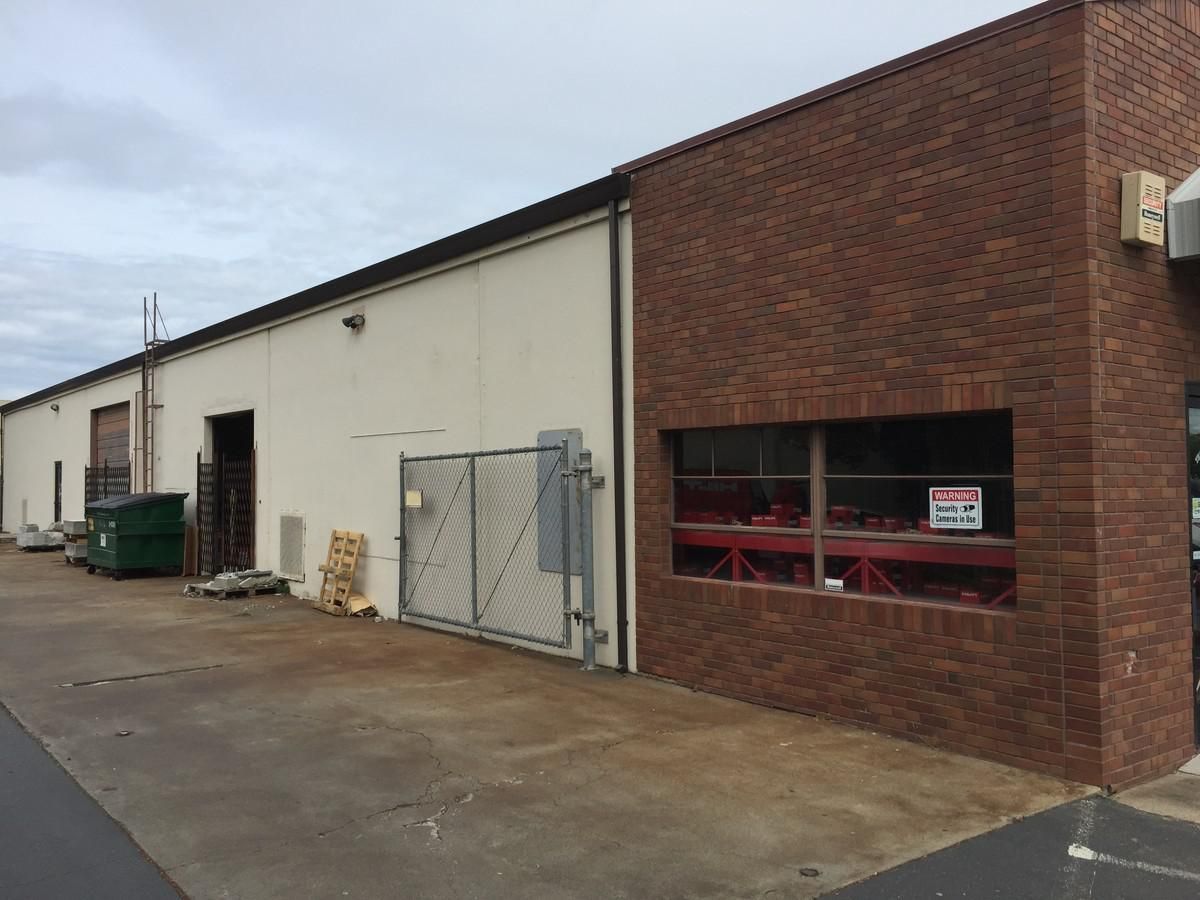 Flex Property For Lease photo 4