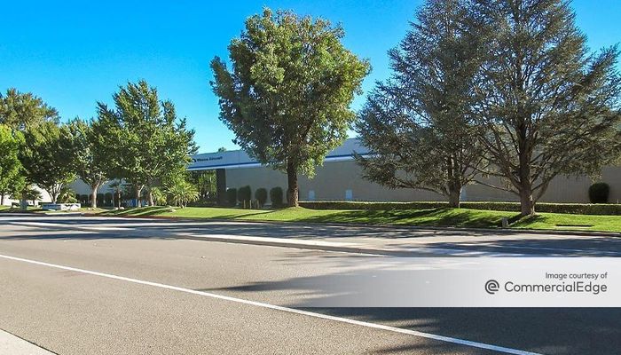 Warehouse Space for Rent at 27727 Avenue Scott Santa Clarita, CA 91355 - #1