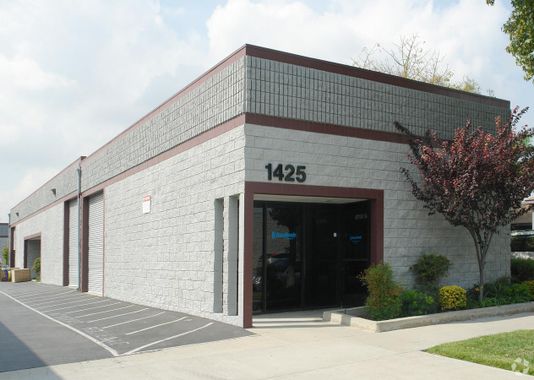Multiple Spaces Property For Lease