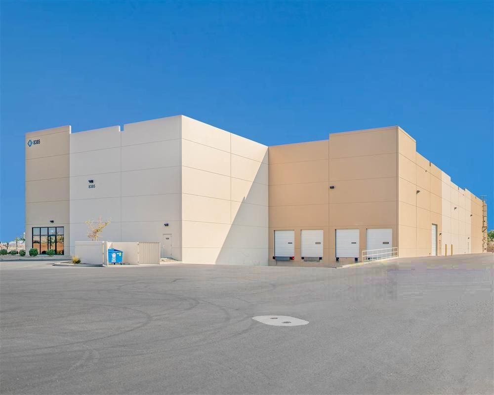 Henderson Freeways Crossing - Building B photo 1