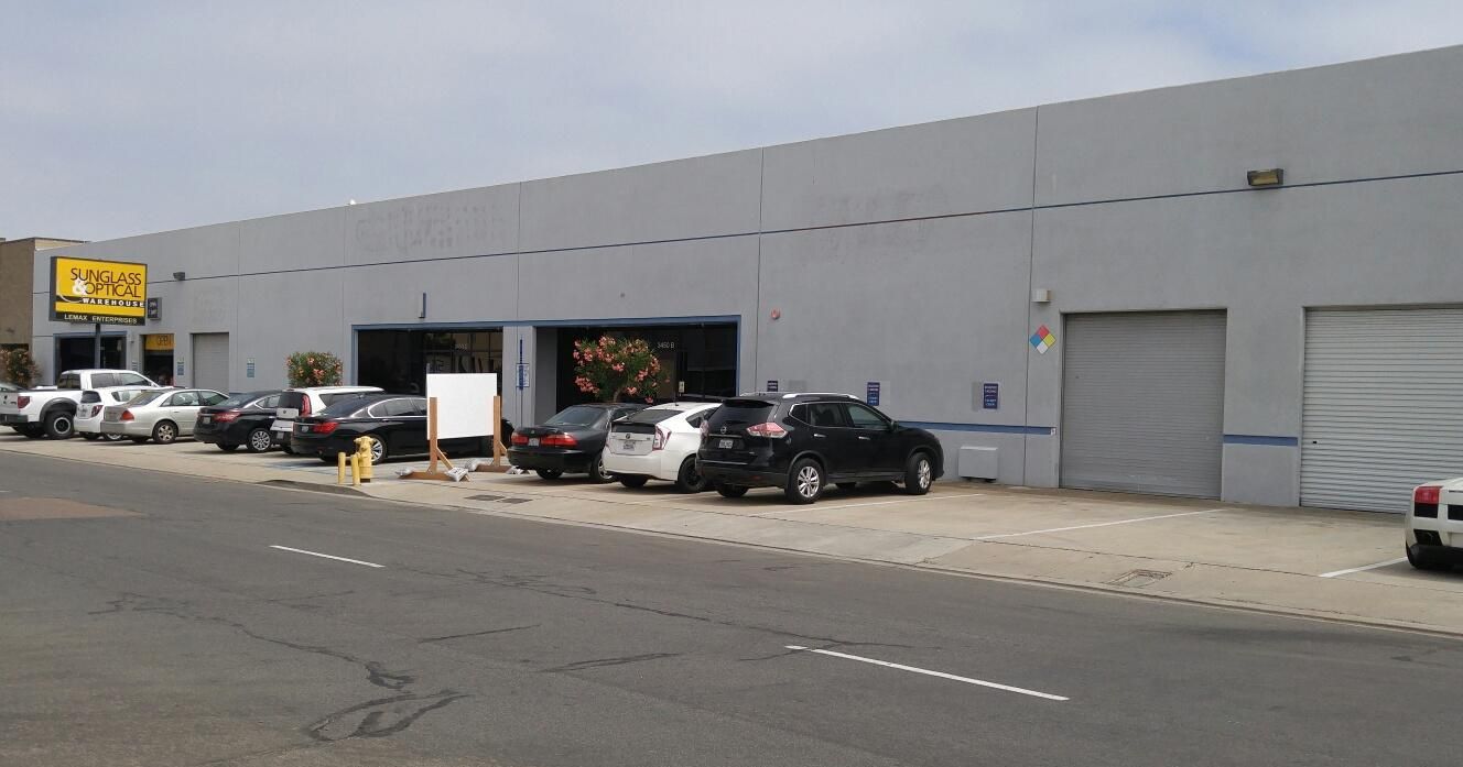 INDUSTRIAL WAREHOUSE/RETAIL W/ OFFICES - PRIME photo 3