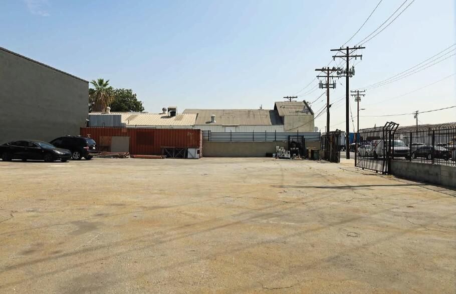 Alameda Corridor Warehouse 3716 S Alameda St photo 3