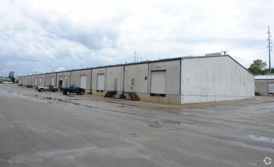 Beach Conner Industrial Park 2641-2659 Ludelle St photo 4