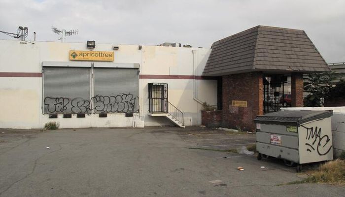 Warehouse Space for Rent at 310 E 18th St Los Angeles, CA 90015 - #2