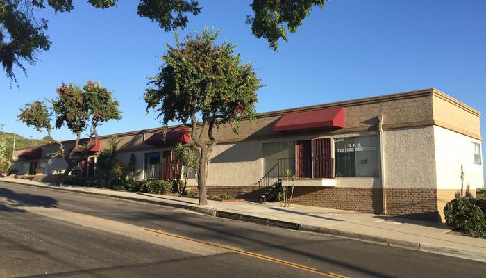 Warehouse Space for Rent at 1600-1656 E Burnett St Signal Hill, CA 90755 - #1