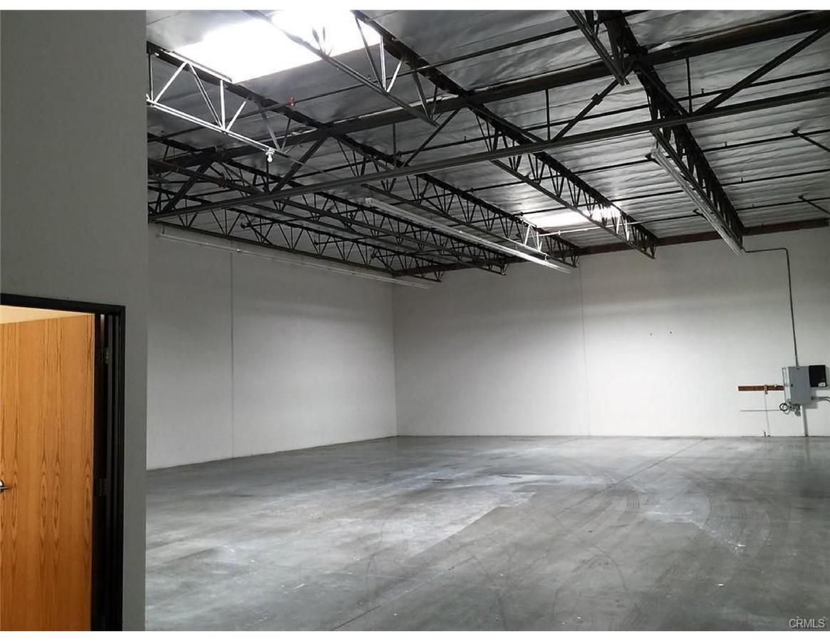 Bldg 21 photo 4